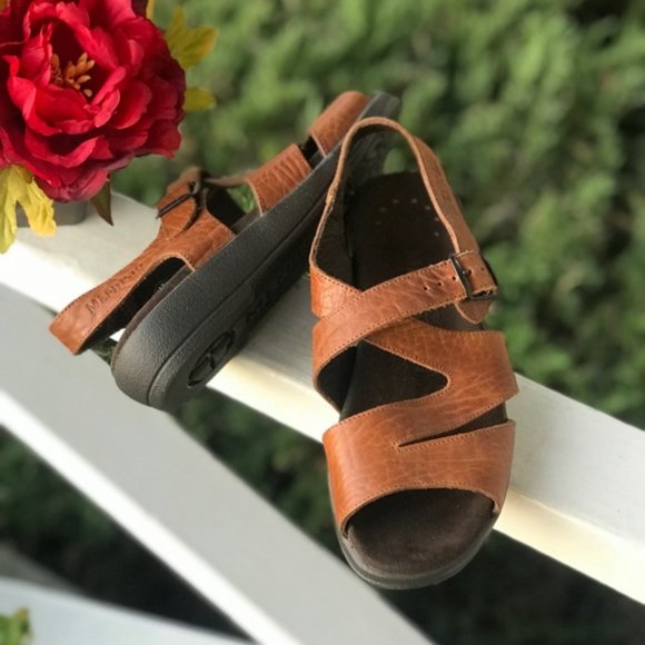 Women's Mephisto Open Toe Brown Leather Buckle - Picture 2 of 8